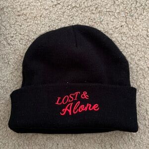 black lost and alone phora beanie